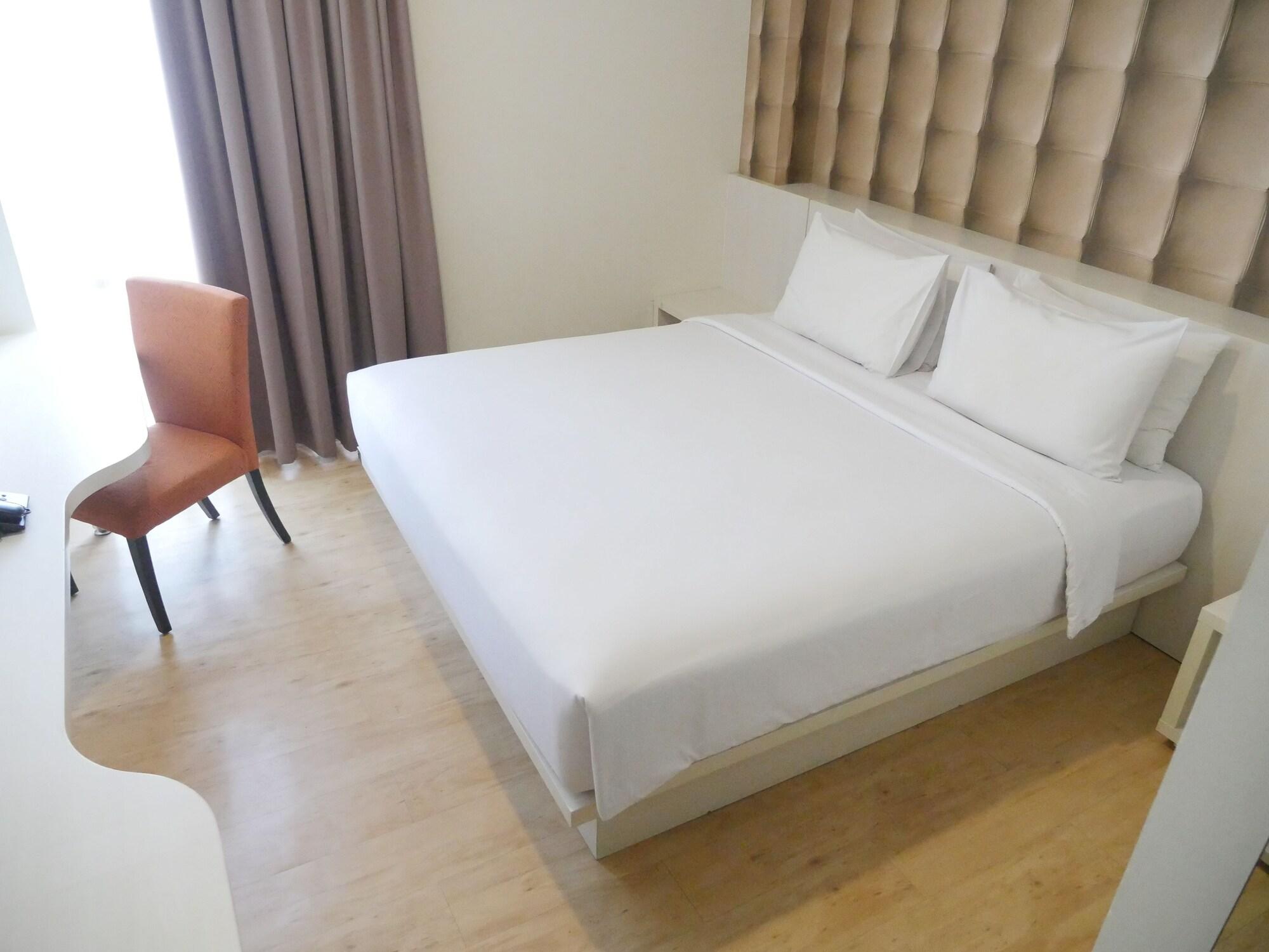 Yasmin Hotel Karawaci Tangerang Kültér fotó
