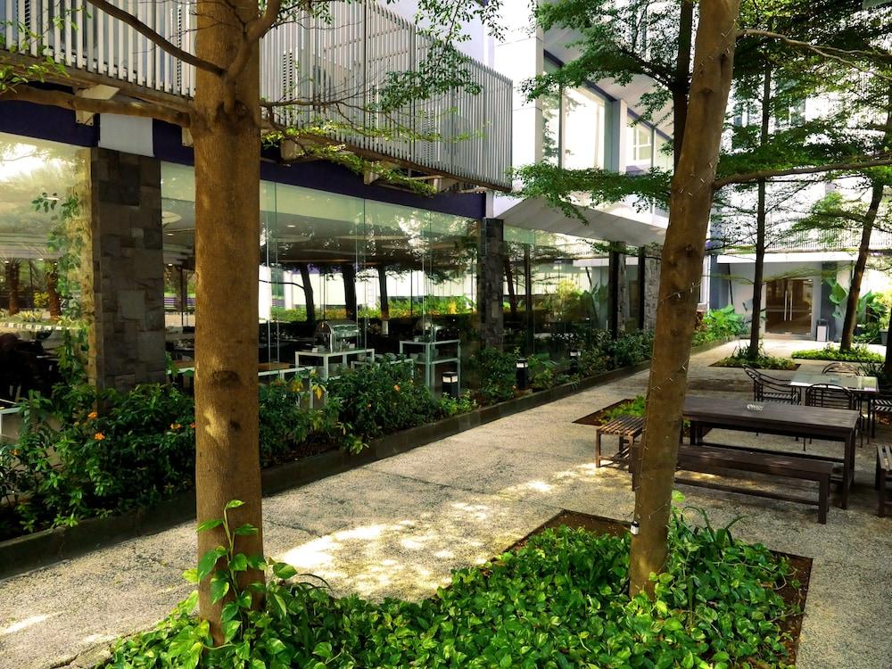 Yasmin Hotel Karawaci Tangerang Kültér fotó
