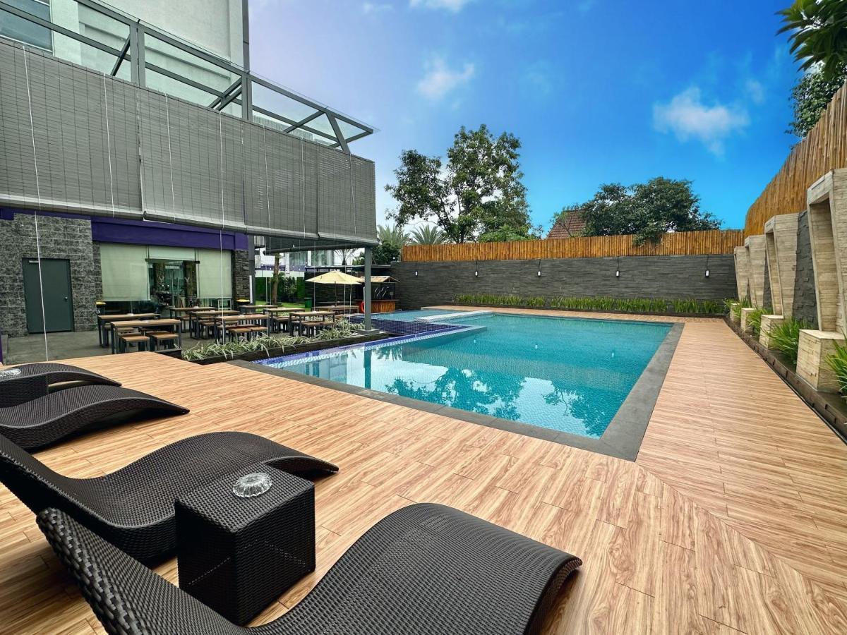 Yasmin Hotel Karawaci Tangerang Kültér fotó