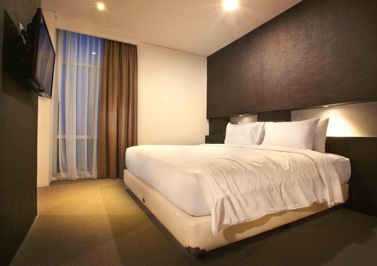 Yasmin Hotel Karawaci Tangerang Kültér fotó