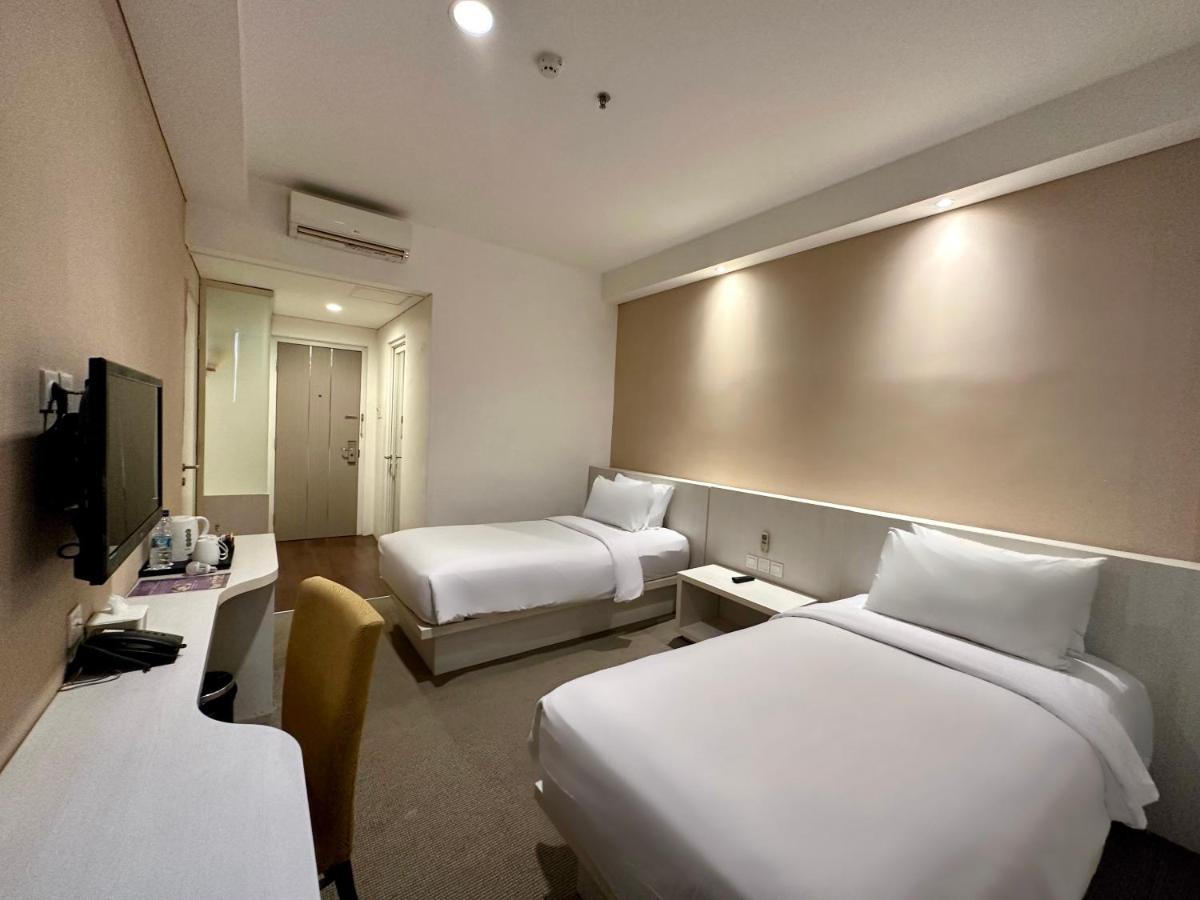 Yasmin Hotel Karawaci Tangerang Kültér fotó