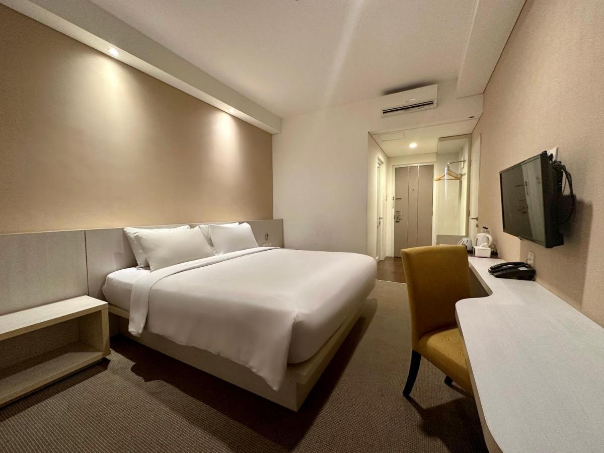 Yasmin Hotel Karawaci Tangerang Kültér fotó