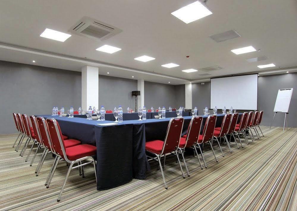 Yasmin Hotel Karawaci Tangerang Kültér fotó