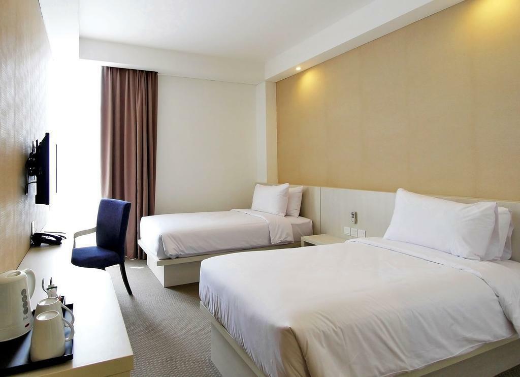 Yasmin Hotel Karawaci Tangerang Kültér fotó